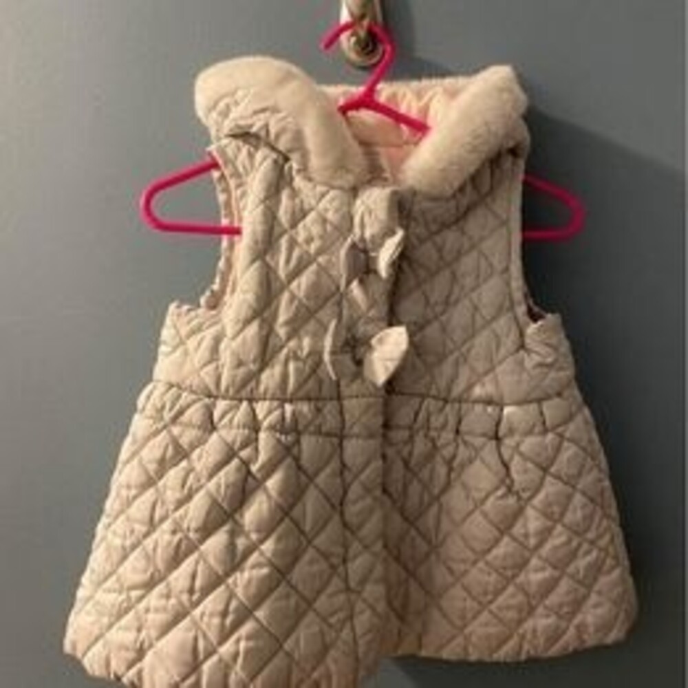 24m Girl’s Hooded Vest Jacket with snaps on front [CLOTHING 045]